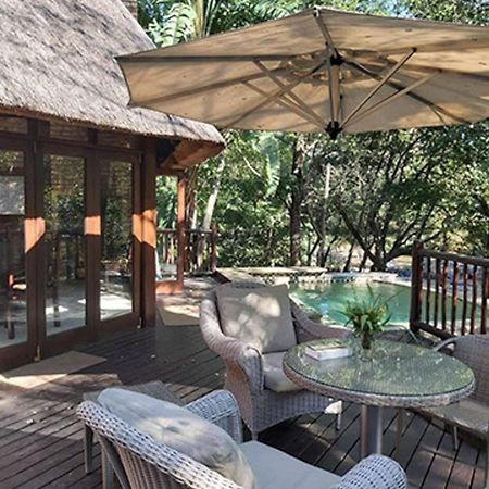 Dreamy 3 Bedroom Villa On The Edge Of The Sabie River In Kruger Park Lodge Hazyview Exterior foto